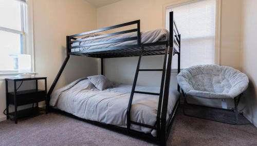 4 Bedroom 2 and a half bath that Sleeps 8 Near it all Ford Telegraph - Foto 5