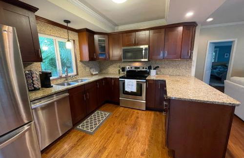 Palms in Paradise 2 Docks & Steps into Lake Murray - Foto 20