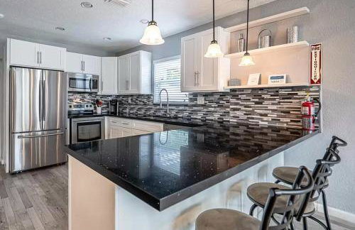 Private Luxe Pool Club Heated Spa - Foto 5