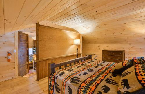 Adirondacks Cabin with Fire Pit on Otter Lake! - Foto 12