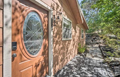 Canyon Lake Hideaway with Fire Pit and Yard! - Foto 40