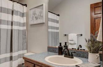 Rural 6 bedroom cabin - With a Hot Tub! - Foto 9