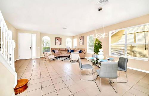 Bella Vida House with Pool and Games - Near Disney! - Foto 17