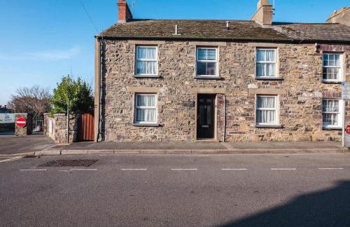 Cosy Welsh Cottage in St Davids Centre with Garden - Photo 9
