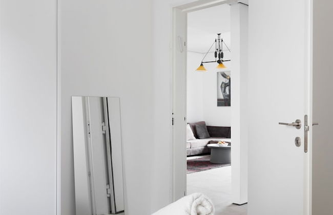 Elegant 2BD Apartment in Jaffa Area - Photo 11