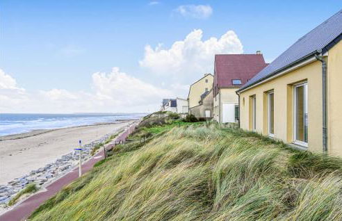 Nice Home In Pirou With House Sea View - Foto 1