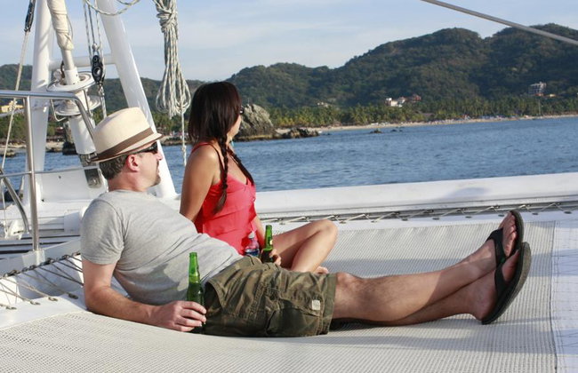 Sail into the Sunset: Picante’s Ocean Affair - Photo 8