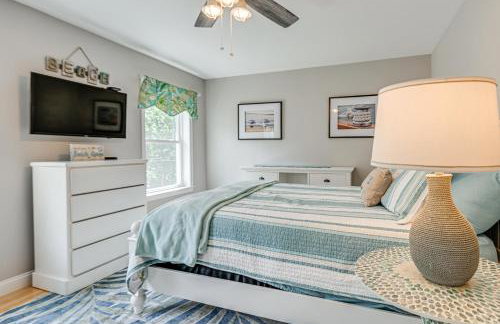 Square Pond Vacation Rental with Boat Dock and View! - Foto 13