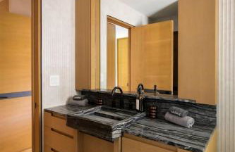 NEW! High-End Spanish Duplex | Luxury 3BR - Foto 35