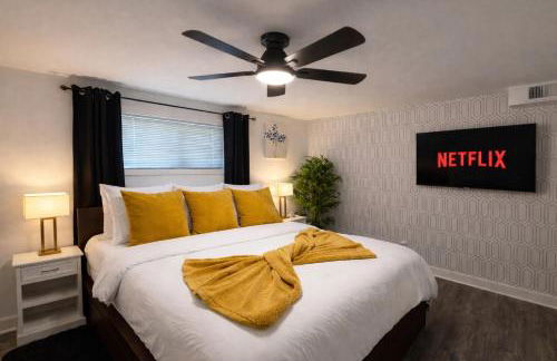 Private King Suite Near DC & Joint Base Andrews - Foto 10