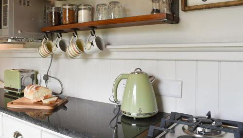 Spruce Shepherd's Hut - Photo 5