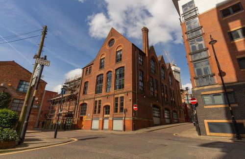 Central Gem: Cosy 2BR with Private Balcony - Foto 43