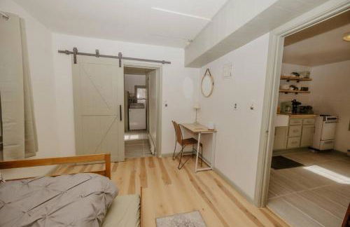 Walk to Cafe & Mall, One Mile to Dordt, Dog Theme - Foto 9