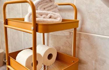 b e d & a g e d e s i g n -small- wunderschönes Zimmer mit Bad - Rechnungserstellung für Geschäftsreisende & Firmen - Foto 15