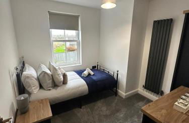 3 Bed house near Tenby with Hot Tub - Photo 15