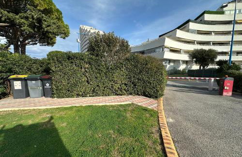 Villeneuve Loubet - Proximité Marina Baie des Anges - Front de Mer - Parking privé - Foto 45