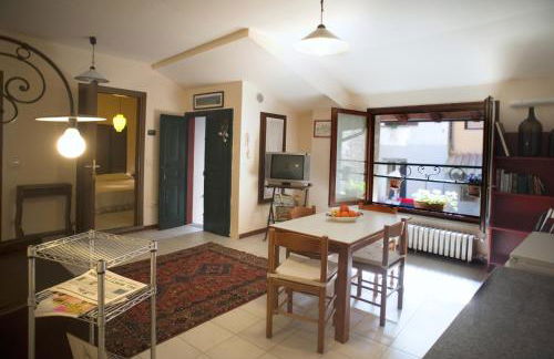 Sotto i merli - Foto 7