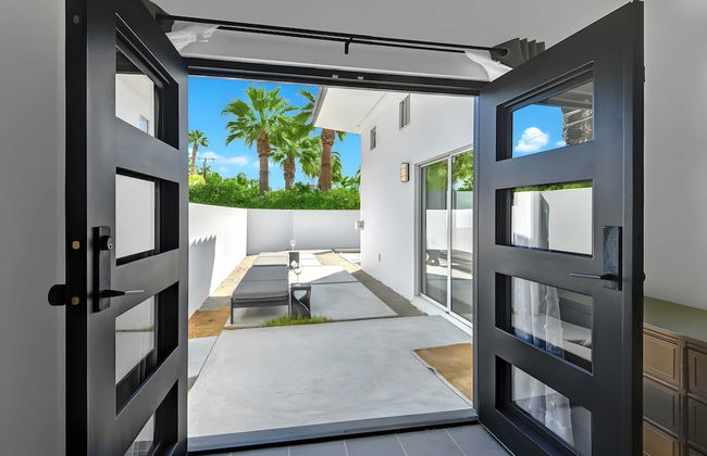 Modern Oasis w/ Pool, Patio Lounge, & Mountain Views Palo Verde by Avantstay - Foto 22