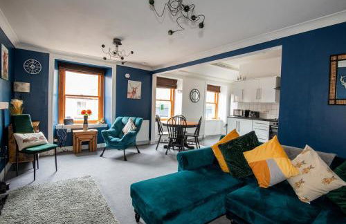 Charming 2 Bedroom Flat in the Heart of Kirriemuir - Foto 30