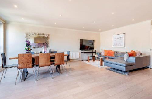 Stunning 3-bedroom in the heart of London with parking - Foto 2