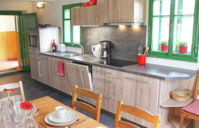 Authentic Holiday Home with Garden near Trutnov - Foto 9