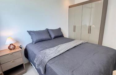 AP completo próx ao Shopping com piscina, garagem e ar - Foto 32