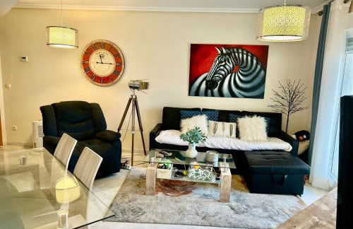 Apartamento de lujo con 2 dormitorios en Benidorm - Photo 2