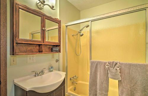 Caryville Home with Dock, Steps to Norris Lake! - Foto 17