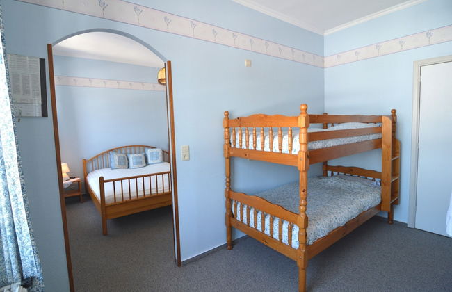 Former Hotel with Swimming Pool, Hot Tub, Sauna for Family Groups - Photo 14