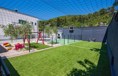 MY DALMATIA - Luxury villa Burra with private pool, jacuzzi and sports court - Foto 9