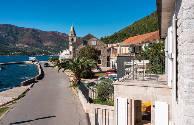 Villa Lastva is a Five Star Seafront Luxury Villa With Privite Pool - Foto 64