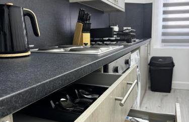 Modern 2 Bedroom Ground Floor Apartment in Dundee, Free Parking - Foto 17