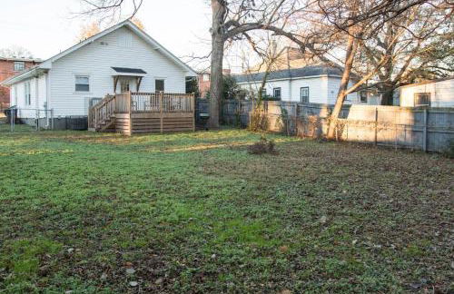 Quiet GVL Home Walk to DownTown - Foto 49