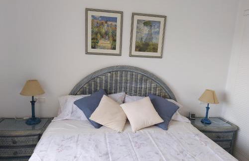 Estupendo apartamento en primera línea de playa y con vistas al mar - Foto 32