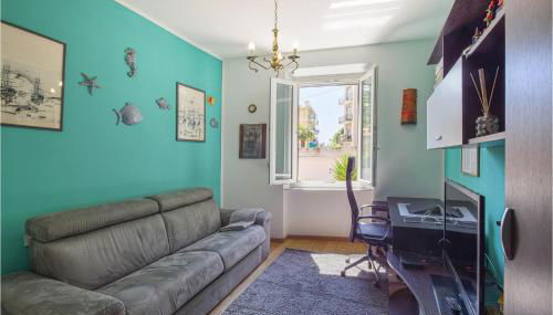 3 Bedroom Amazing Apartment In Genova - Foto 2