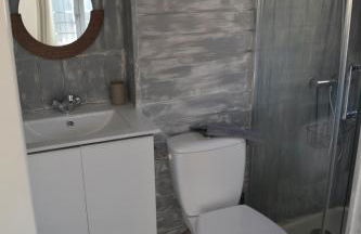 Studio5 proche Quai Rouget - Photo 5