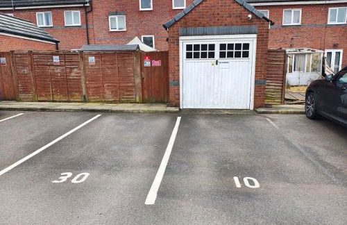 Manchester City Deluxe 4-Bed near Etihad Stadium & C0-0P Arena, Sleeps 9 - Foto 15