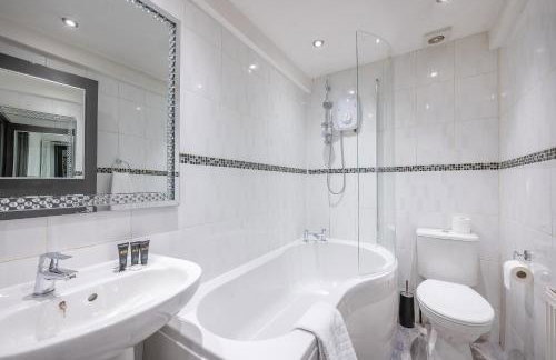 *F4GH for your most relaxed & Cosy stay + Free Parking + Free Fast WiFi * - Foto 4