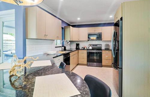 Coastal Bliss 3Bdr with Pool, Game Room, Lanai - Foto 45