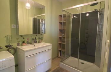 Maison Pro Le Blanc - 3 chambres - Foto 6