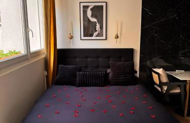 Jacuzzi privé, Sauna & Design Chic - Foto 3