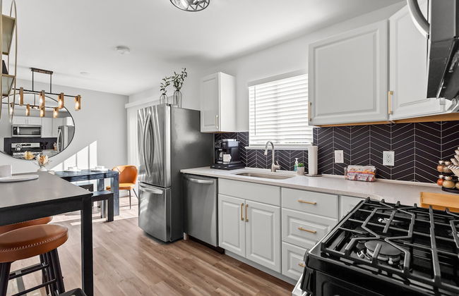 The Secret Sojourn | JZ Vacation Rentals - Photo 11