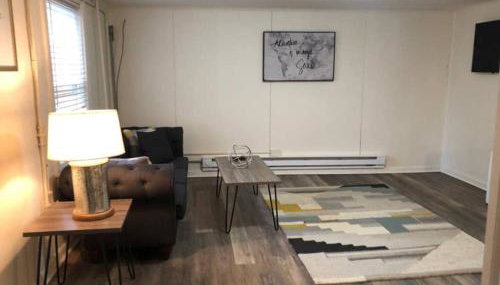 Walk to Hospital, Heart of Cville, Fenced backyard - Foto 3