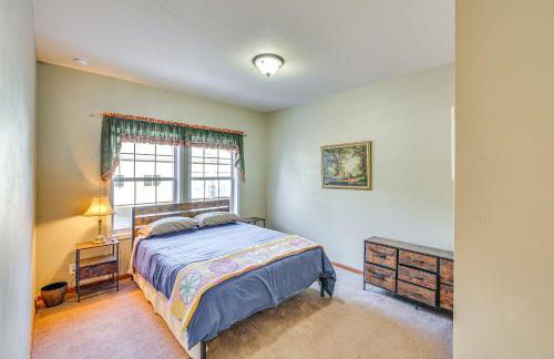 5 Mi to Town Mtn-View Gem with Deck in Hot Springs - Foto 15