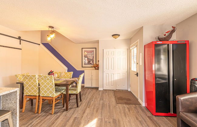 Banff Boundary Lodge 2 BR Condo & studio - Photo 14