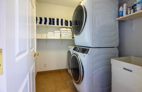 Spectacular 8 Bedroom Oceanfront Hamptons Beach House, Your Castle By The Sea ! - Foto 63