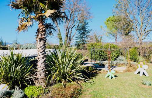 La villa du Bau Reddoun ,piscine ,jardin , jolie vue sur Callian, calme et serenite - Foto 17