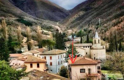 Locazione Turistica al Castello di Scopoli, situata tra Pale e Rasiglia sulla via Francigena a due passi da Sellano Foligno Assisi e Spoleto - Photo 29