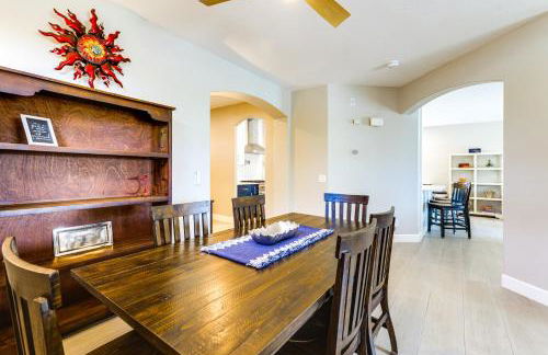 Putting Green, Pool Table! West Valley Family Home - Foto 11