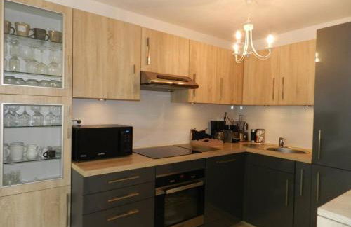 Appartement Moderne 2 pièces à Bormes - Terrasse et Parking - FR-1-251-925 - Foto 3